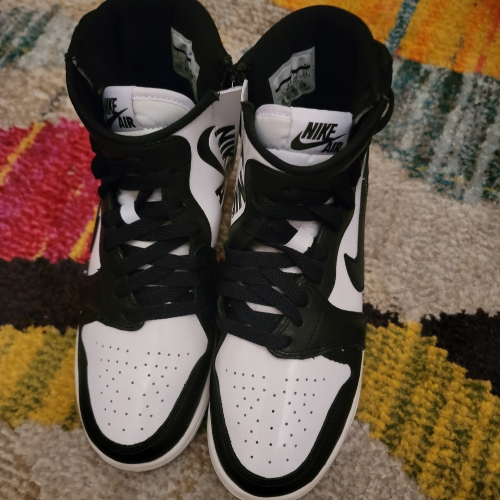 Womens Air Retro 1 Rebel